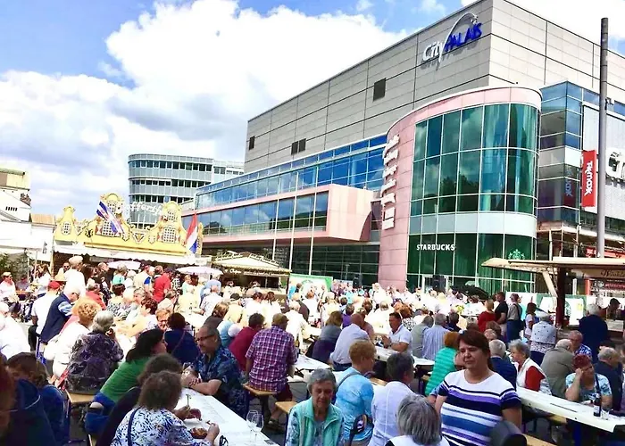 מלון Andefu Am Kantpark