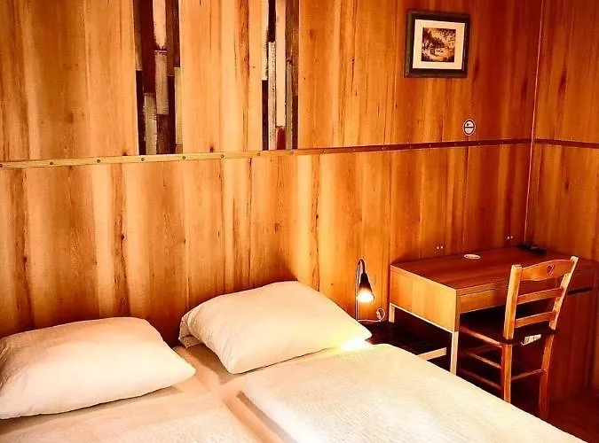 Andefu Am Kantpark Hotel Duisburgo